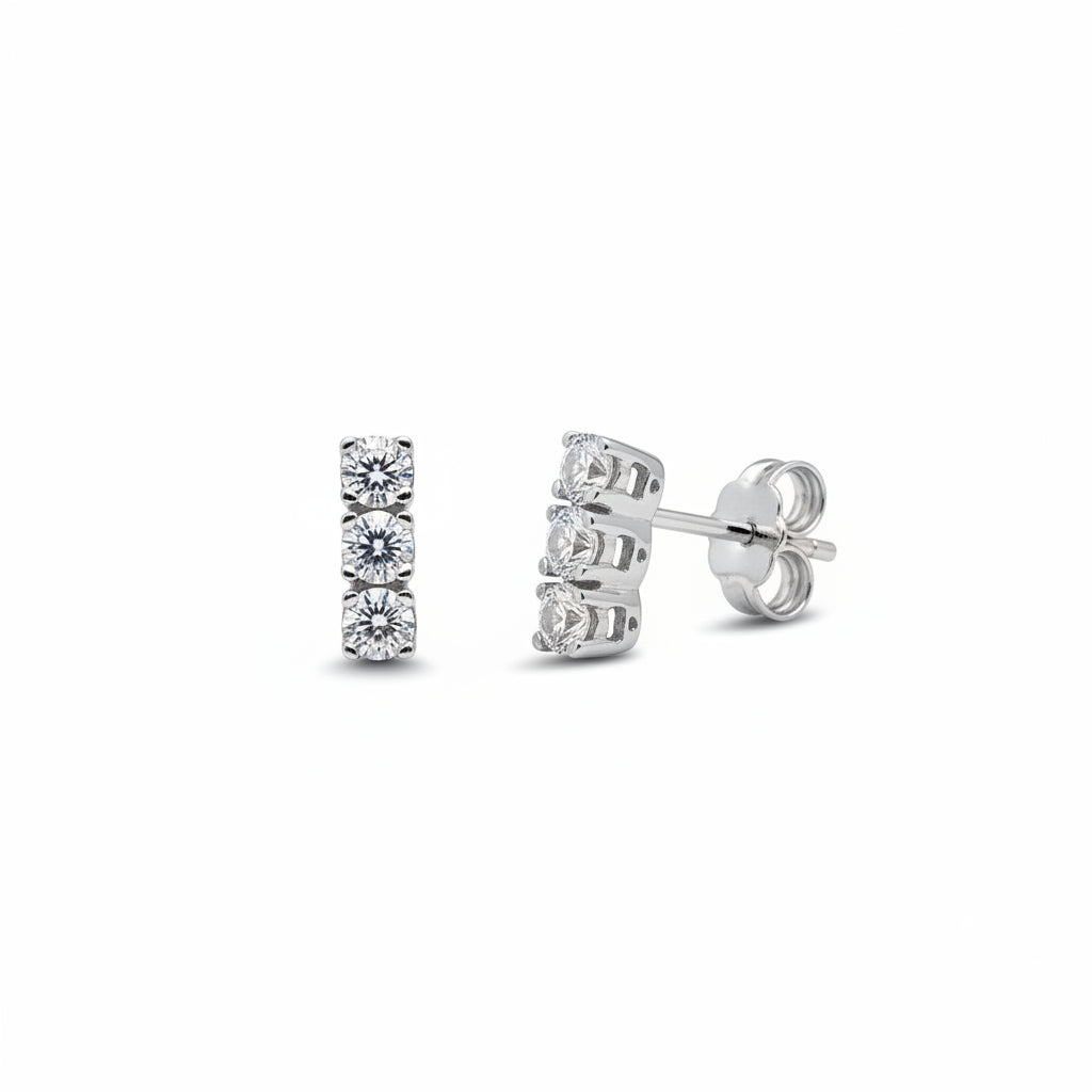 Ohrstecker 585 Gelbgold 3 Zirkonia vertikal – Splendido – détail macro