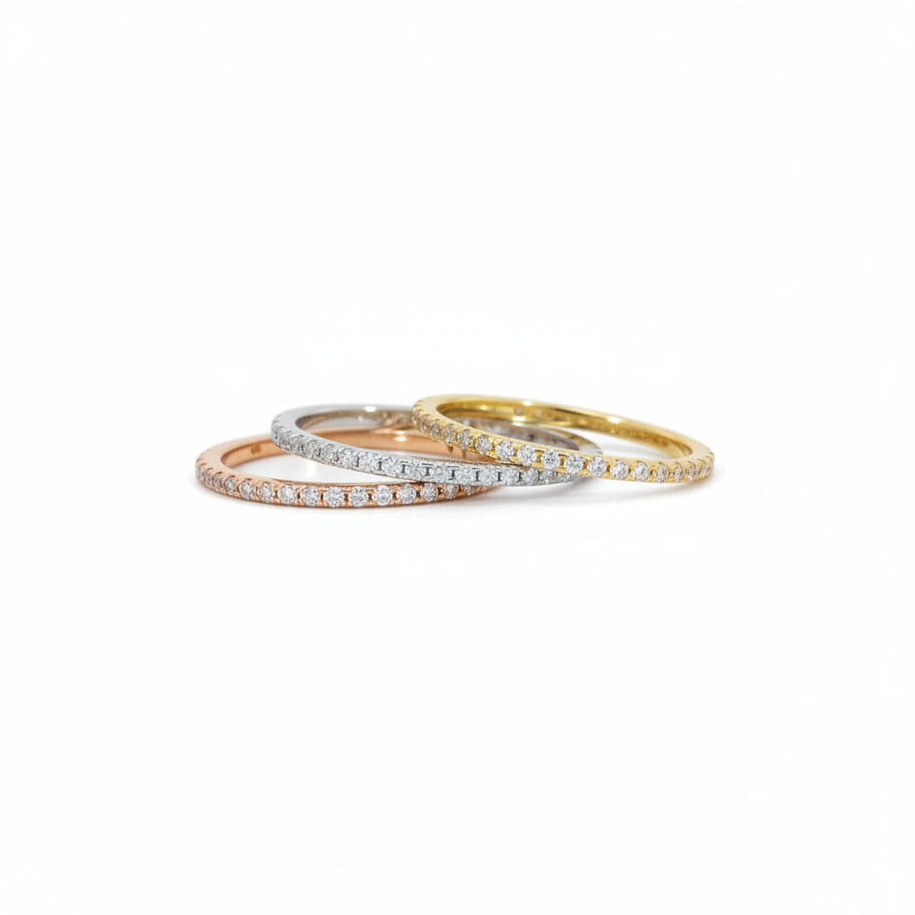 Ring 585 Gold Zirkonia Durchgehende Reihe – Splendido – detalle macro