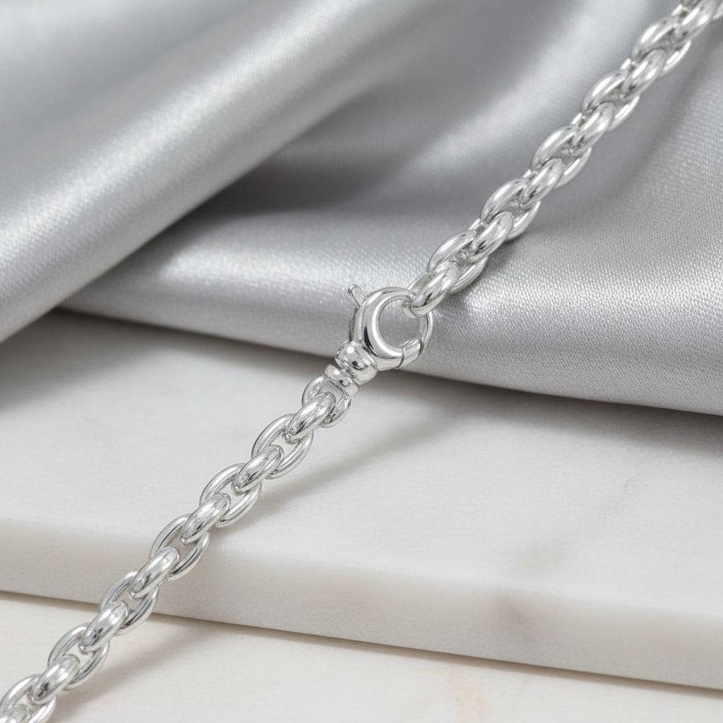 Halskette 925 Silber Rundpanzerkette – Splendido – worn at the neck