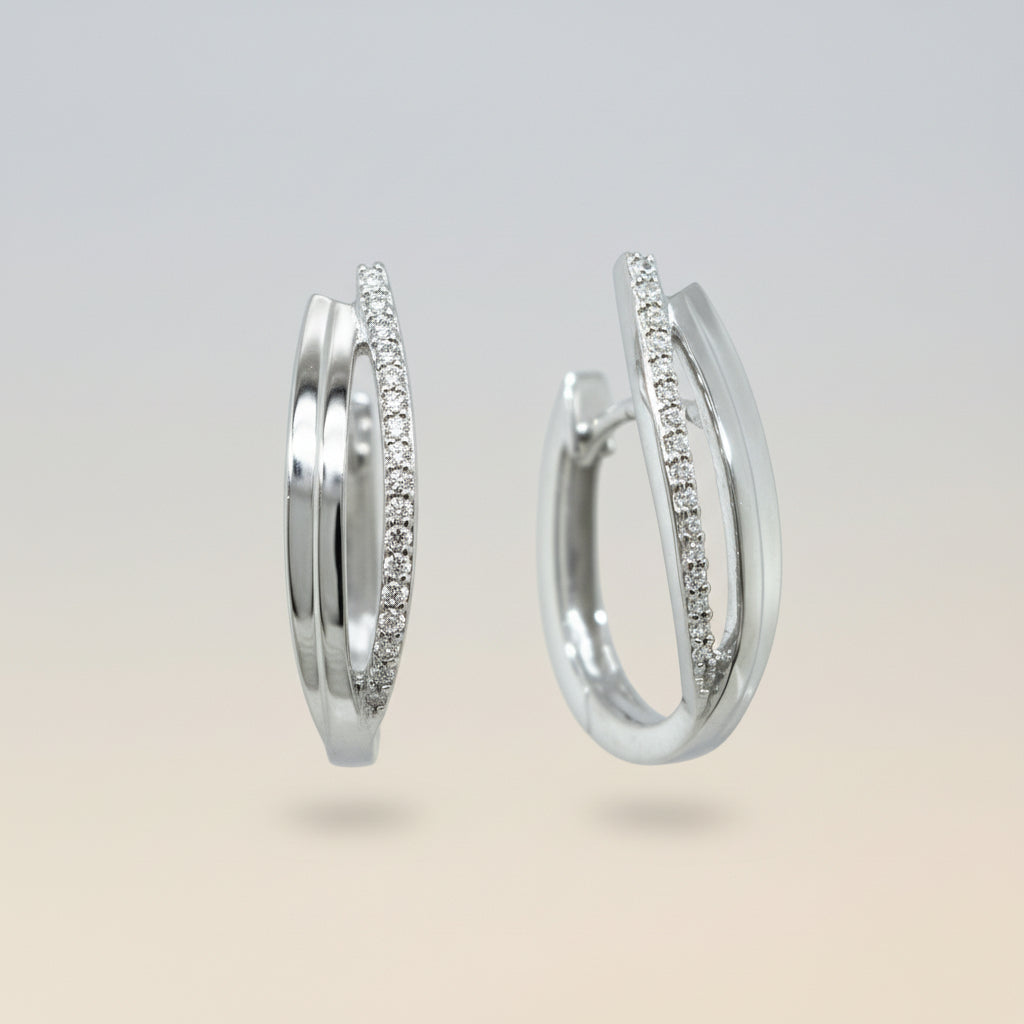 Creolen aus Silber mit Zirkonia und offener Doppelschiene