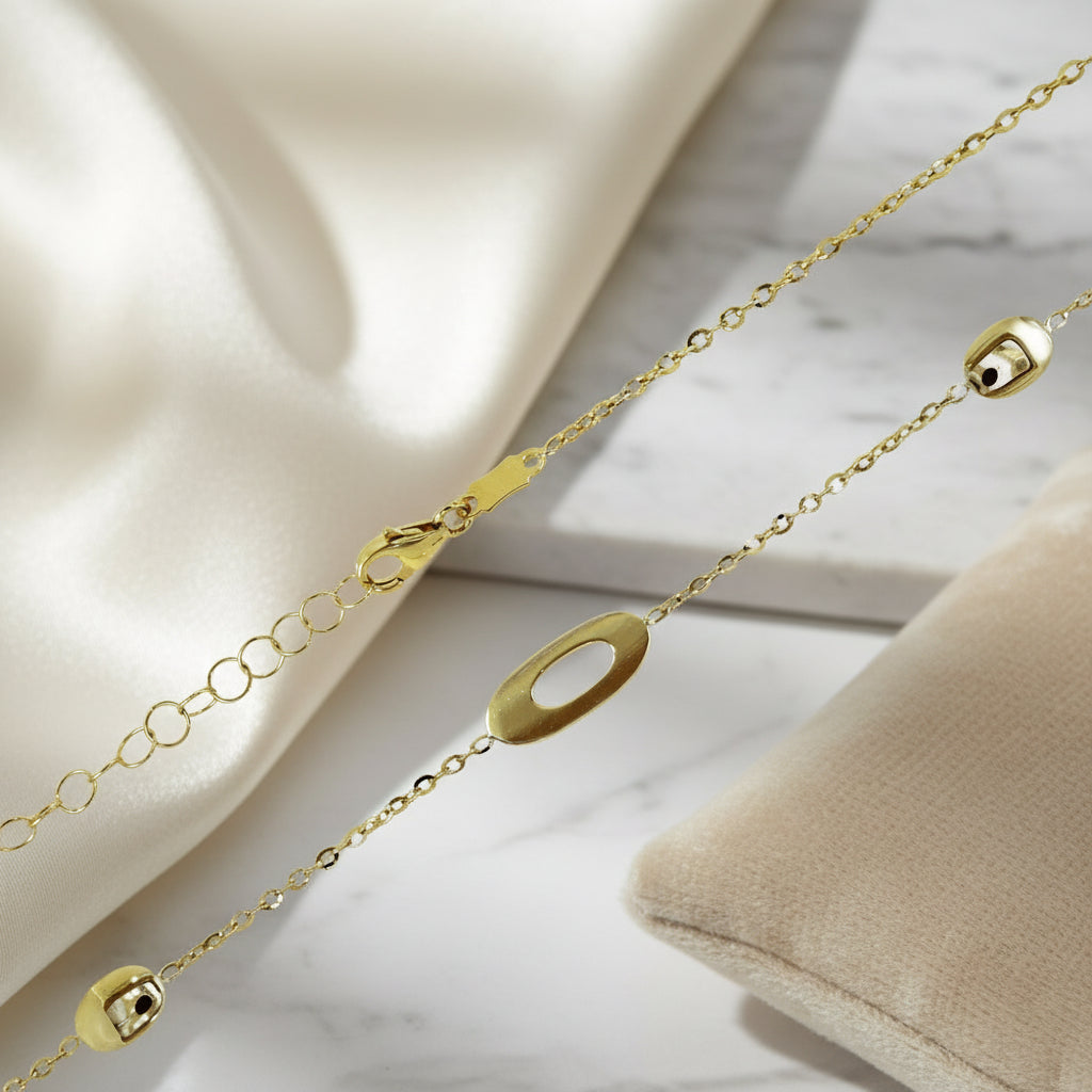 Detailansicht des Verschlusses und der Kettenglieder der Goldkette