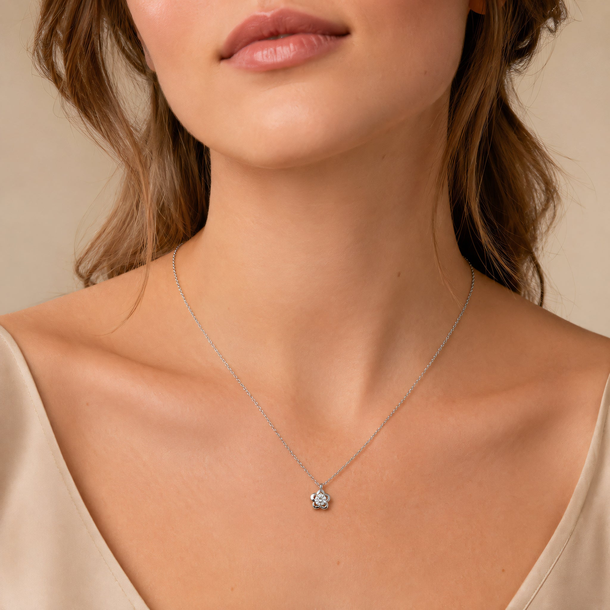 Halskette 585 Gold Brillant 0,16 ct Blütenanhänger | Splendido Schmuck