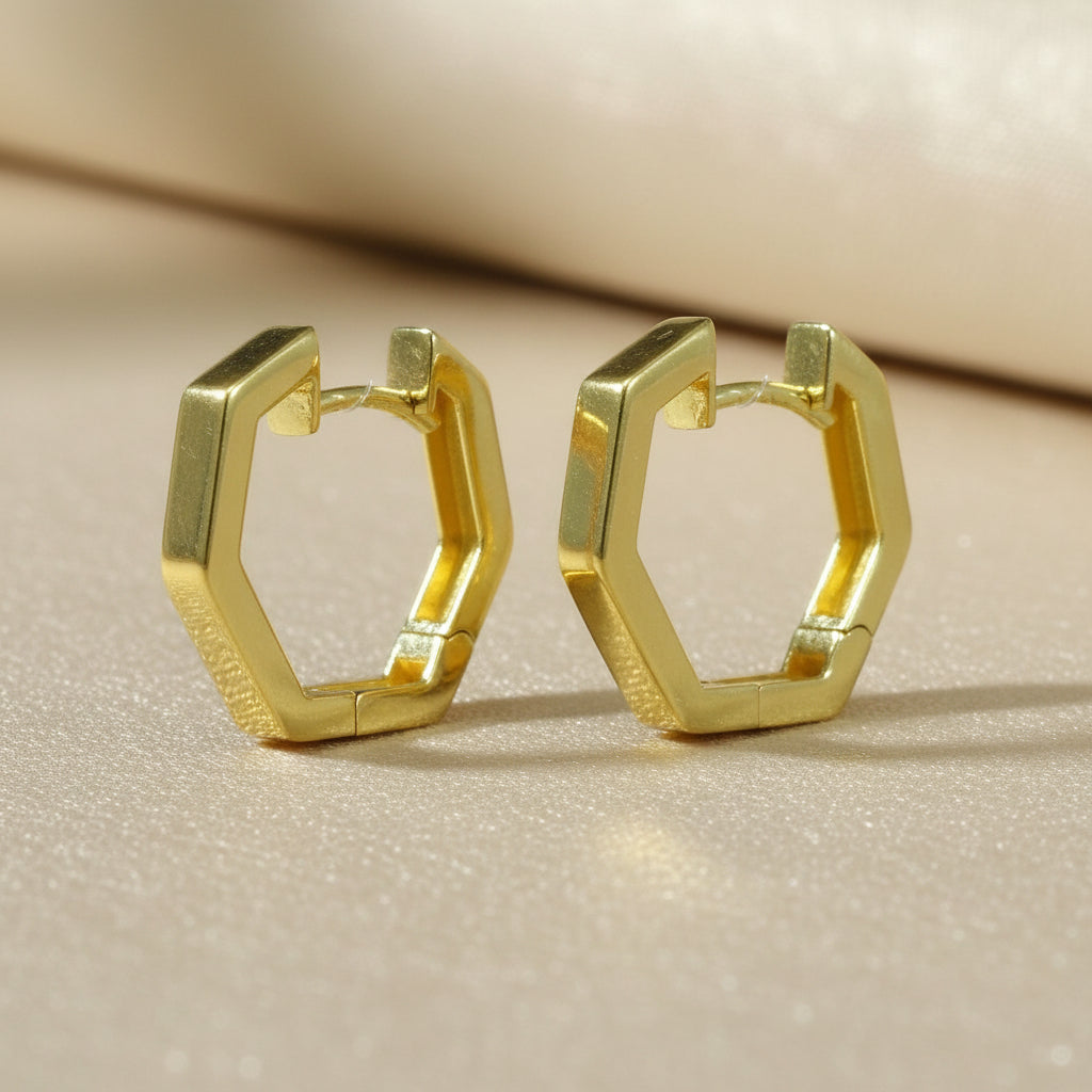 Splendido CRSU31 hexagonale Creolen aus vergoldetem 925er Sterling Silber mit glatter Oberfläche.