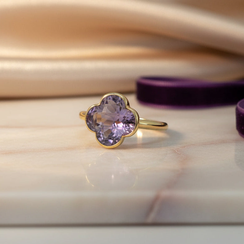 Goldring mit Farbedelstein aus 585er Gelbgold – Splendido Juwelier