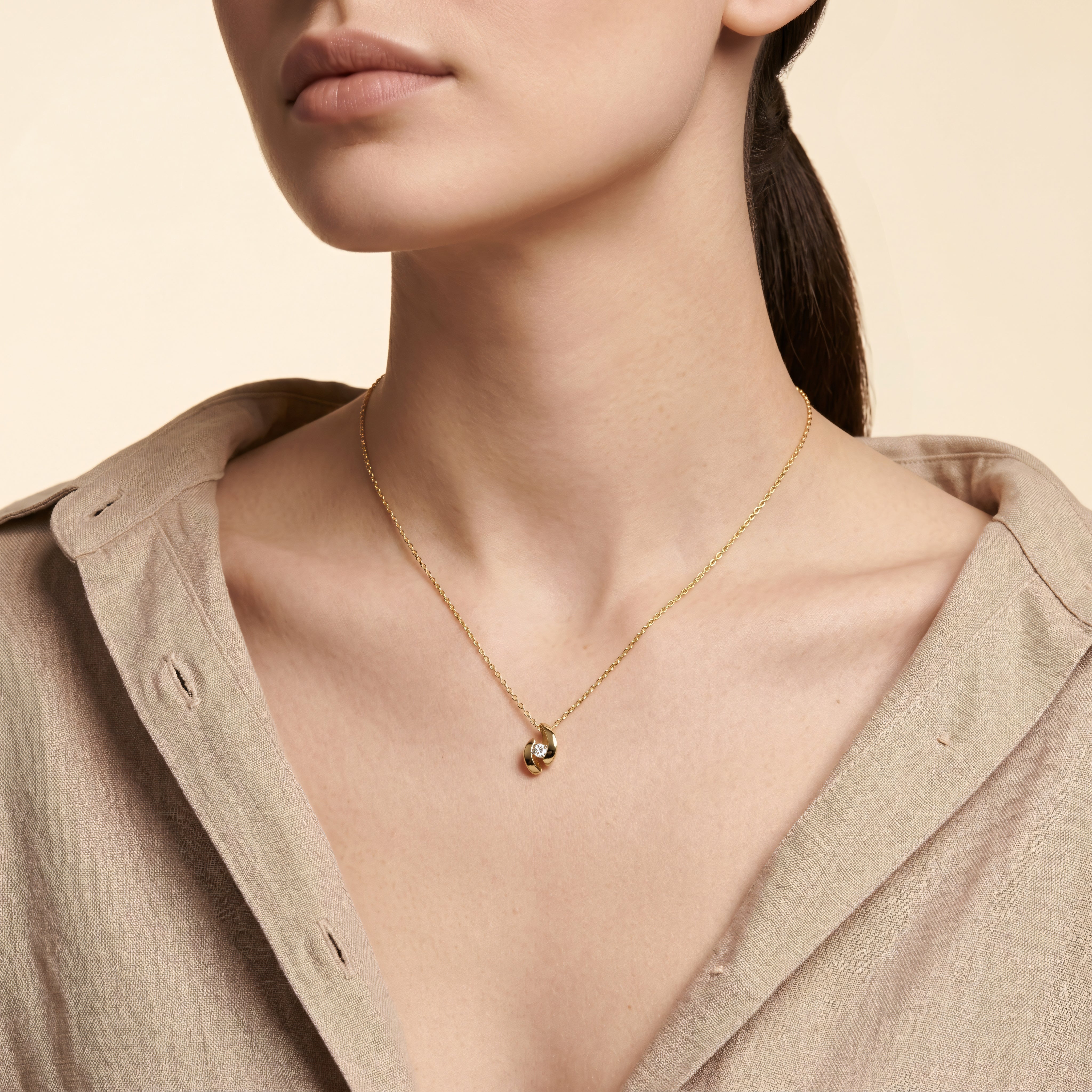 Halskette 585 Gelbgold Brillant geschwungener Anhänger – Splendido – modèle avec bijou