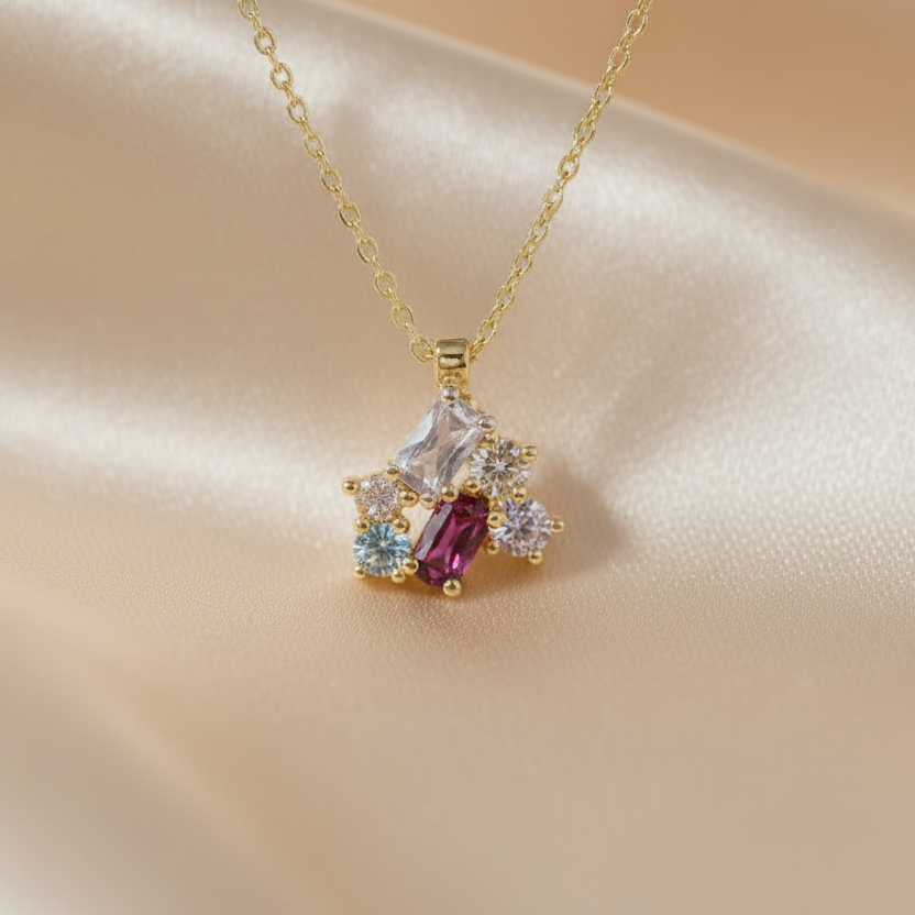 Halskette 585 Gelbgold Zirkonia Solitär Krappenfassung – Splendido – worn at the neck