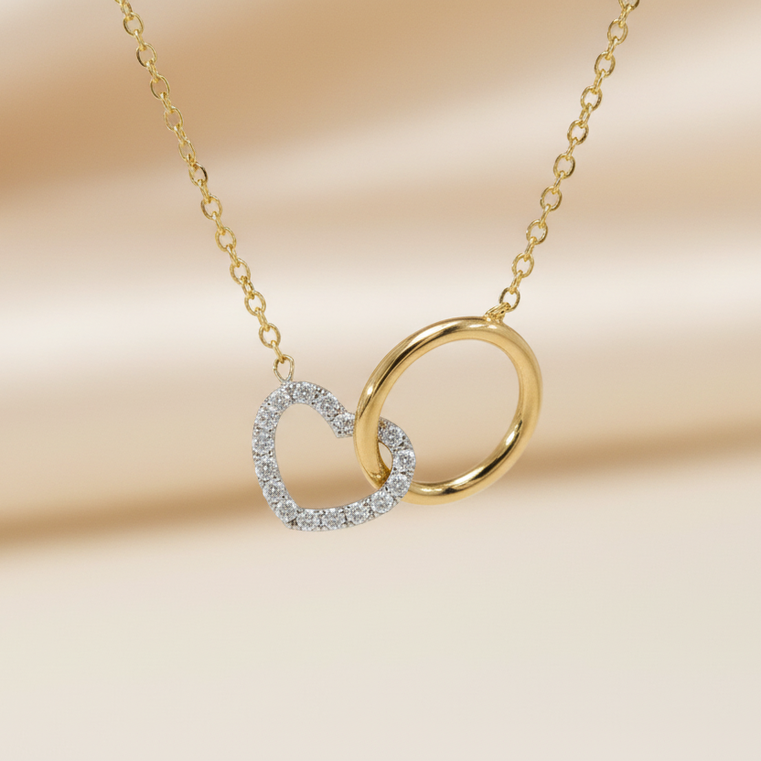 Halskette 585 Gelbgold Zirkonia Herzanhänger mit Kreis – Splendido – worn at the neck