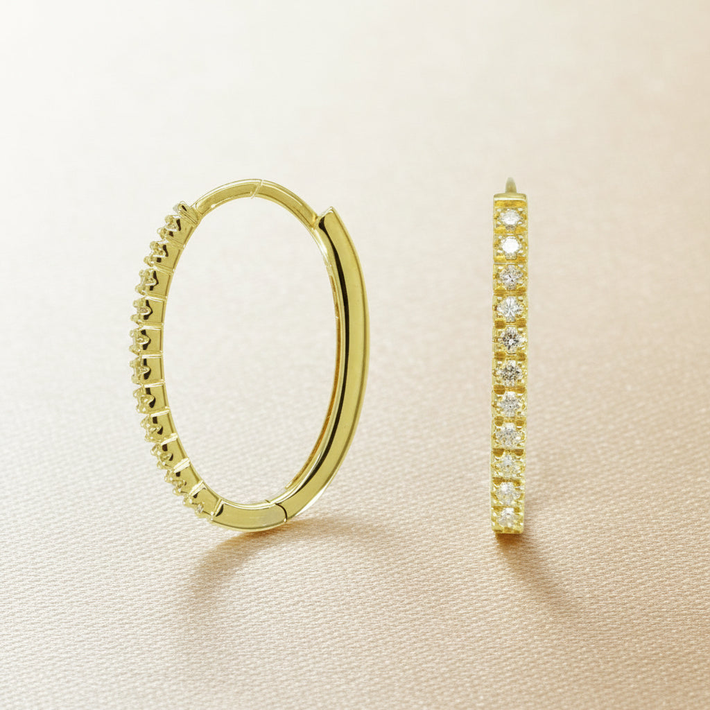 14Kt Gelbgold Creolen Mit Brillantenreihe Gesamt 0,22 Ct Und Klappverschluss Hochwertig Verarbeitet