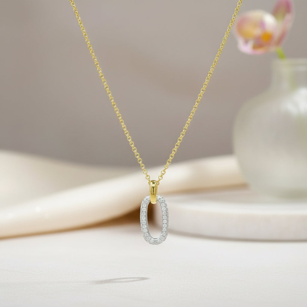 Bicolor-Kette mit ovalem Zirkonia-Anhänger