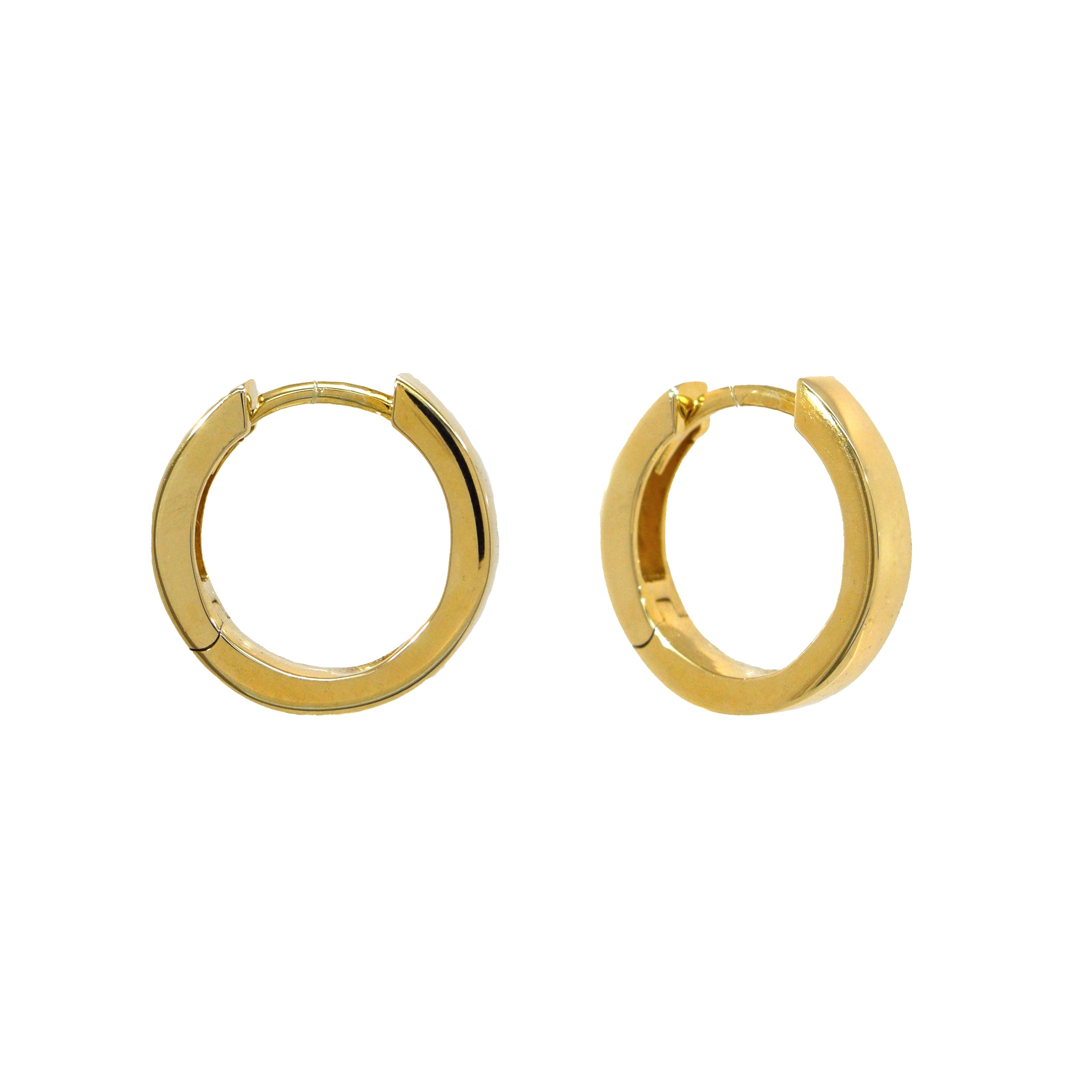Creolen aus Gelbgold mit abgerundeter, kantiger Form

