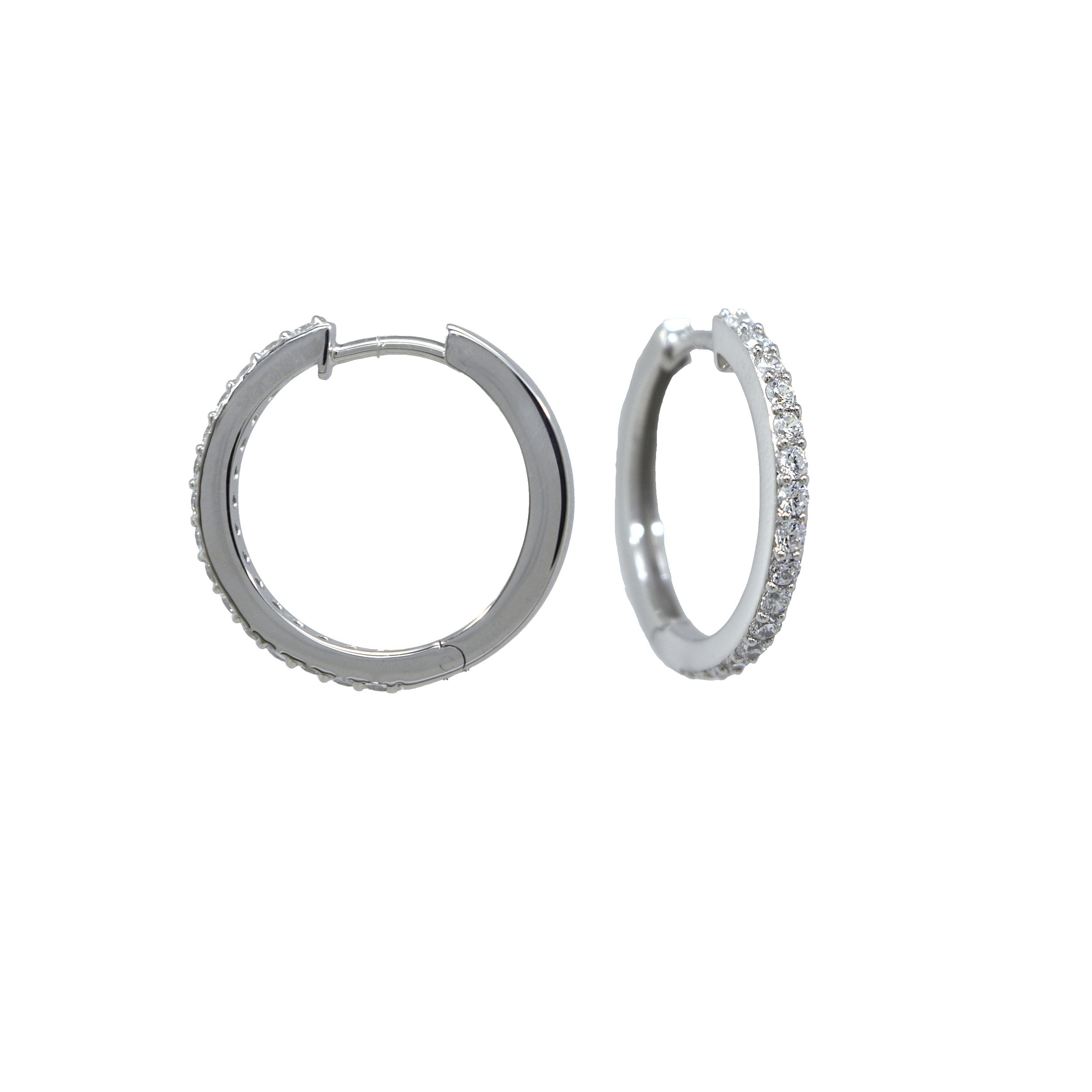 Silberne Creolen mit Zirkonia in Pavé-Fassung

