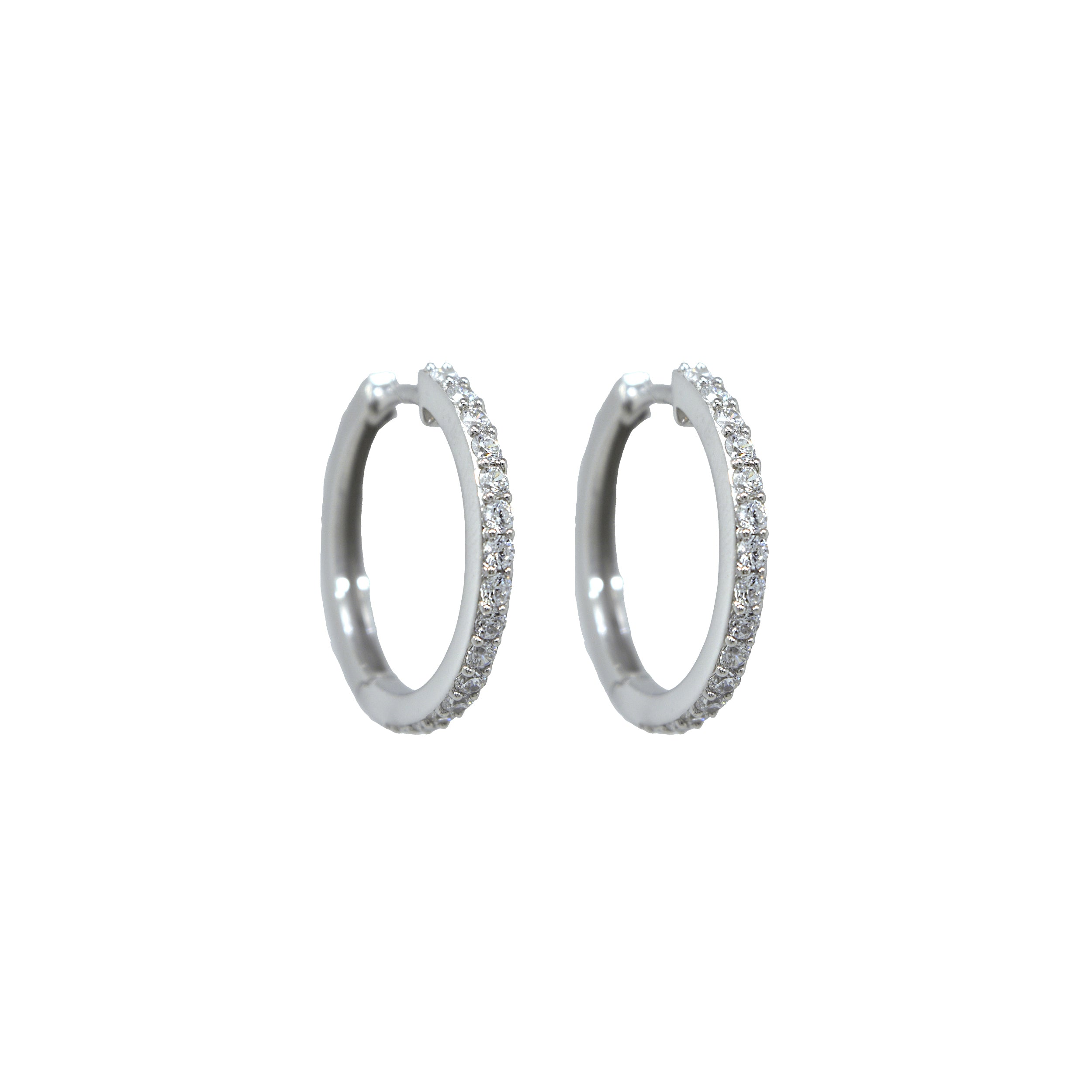 Silberne Creolen mit Zirkonia in Pavé-Fassung