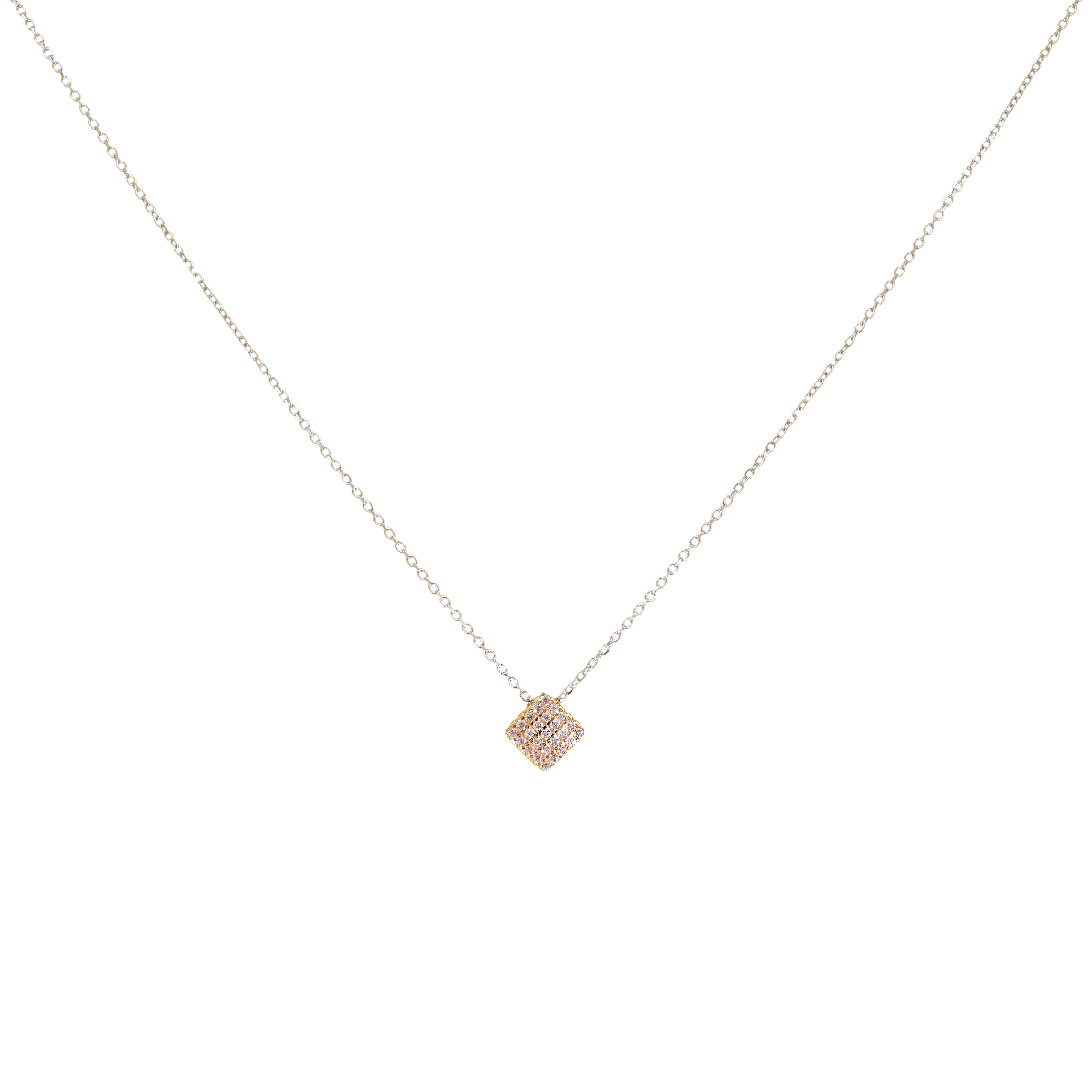 Feine Goldkette mit quadratischem Zirkoniaanhänger im Pavé-Stil