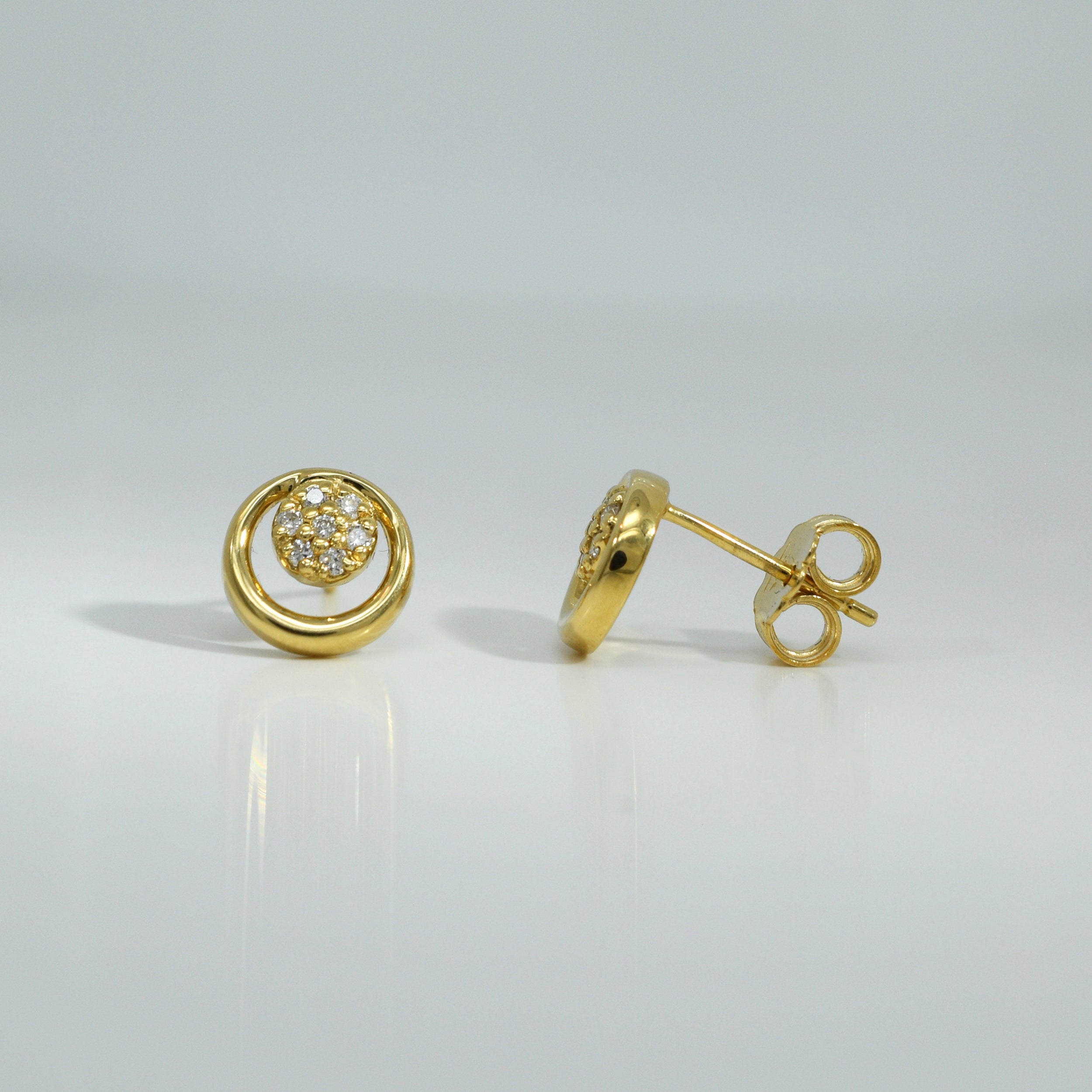 Ohrstecker aus 14 Karat Gelbgold mit 0,11 ct Brillanten im Kreisdesign
