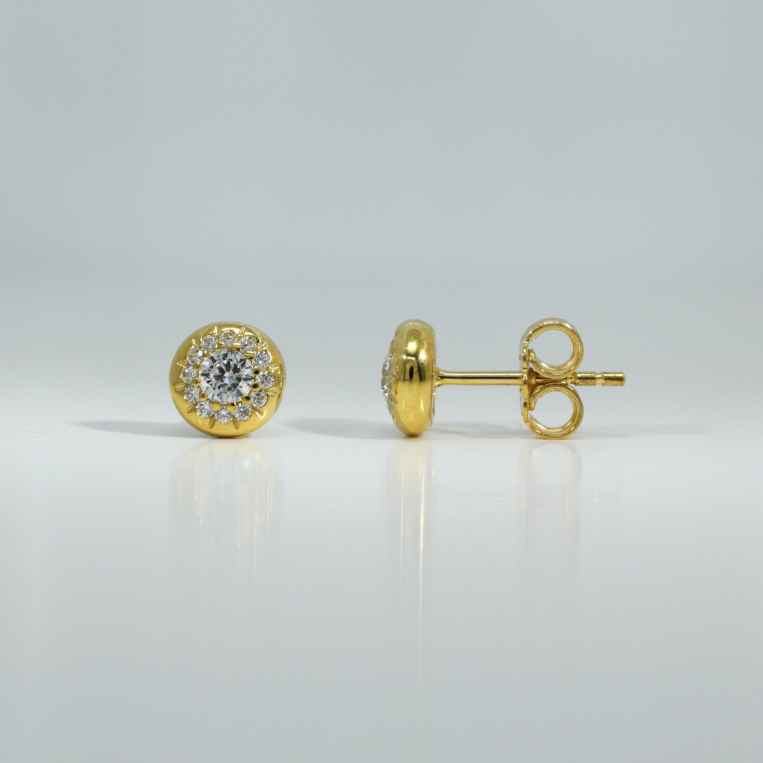 Runde Ohrstecker aus Weißgold mit Zirkonia in Pavéfassung
