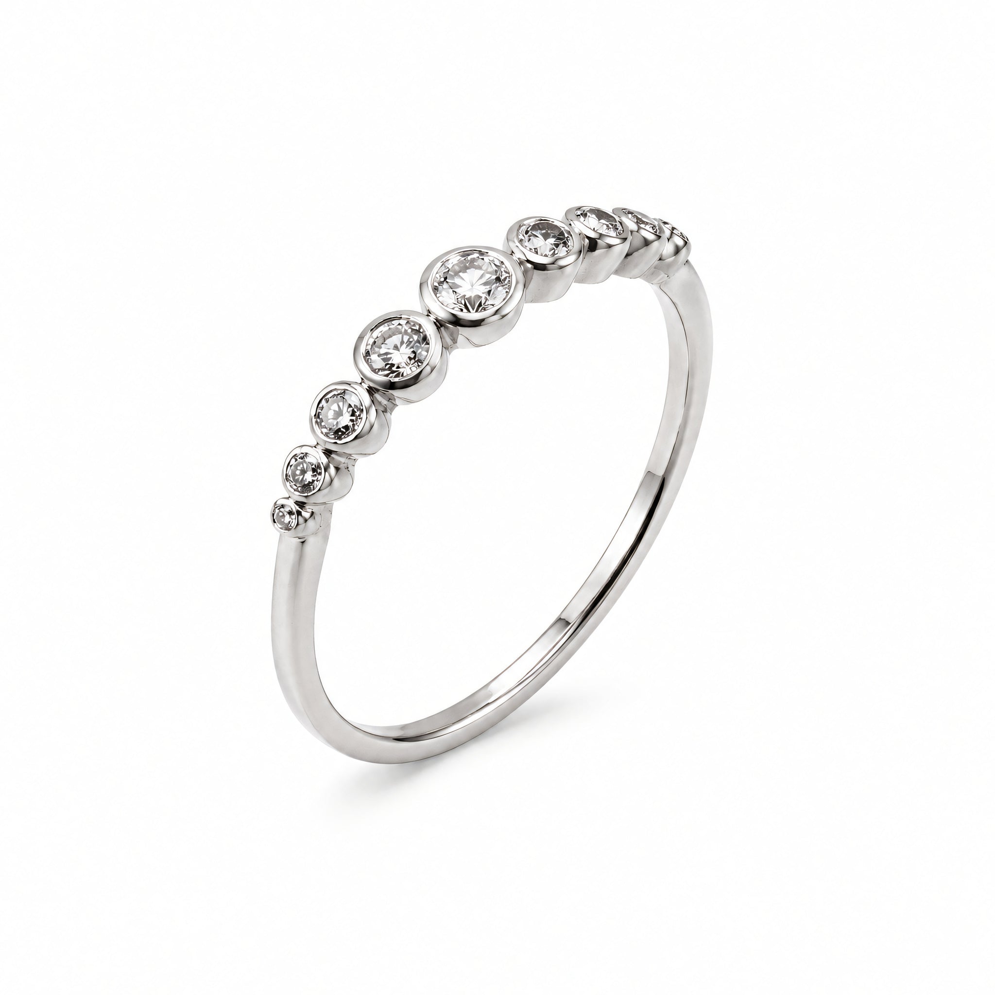 Ring 585 Gold Diamanten 0,25 ct Lichtkranz – Splendido – aan de vinger gedragen