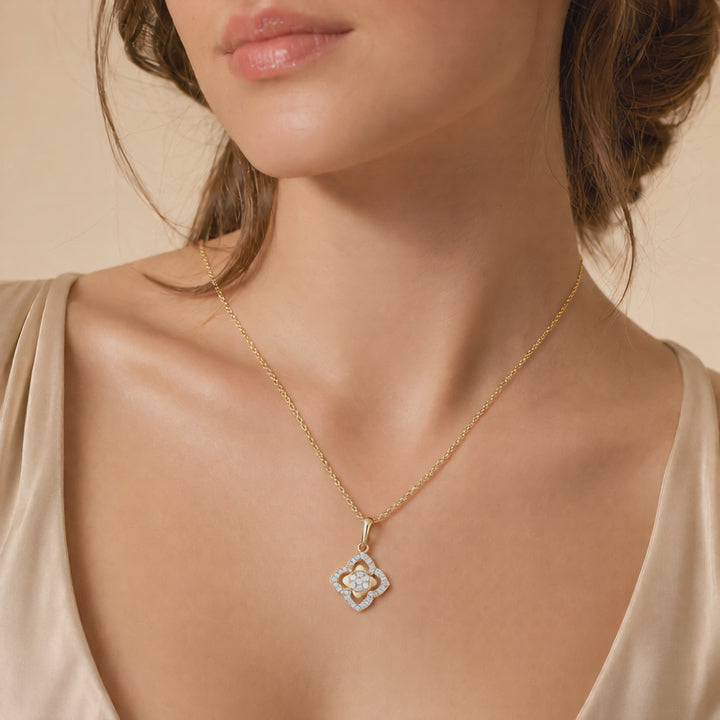 Collier 585 Gelbgold Anhänger mit Brillant 0,08 ct – Splendido – Produktvideo